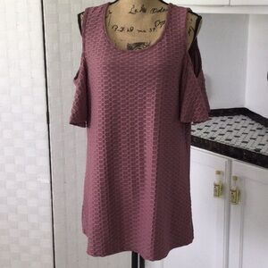 Woman’s Espresso Blouse size 1 X color burgundy cut out shoulders #526
